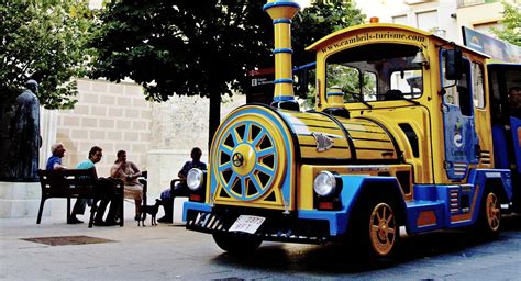 vieille ville cambrils|Voici le train de Cambrils, en voiture Messieurs Dames